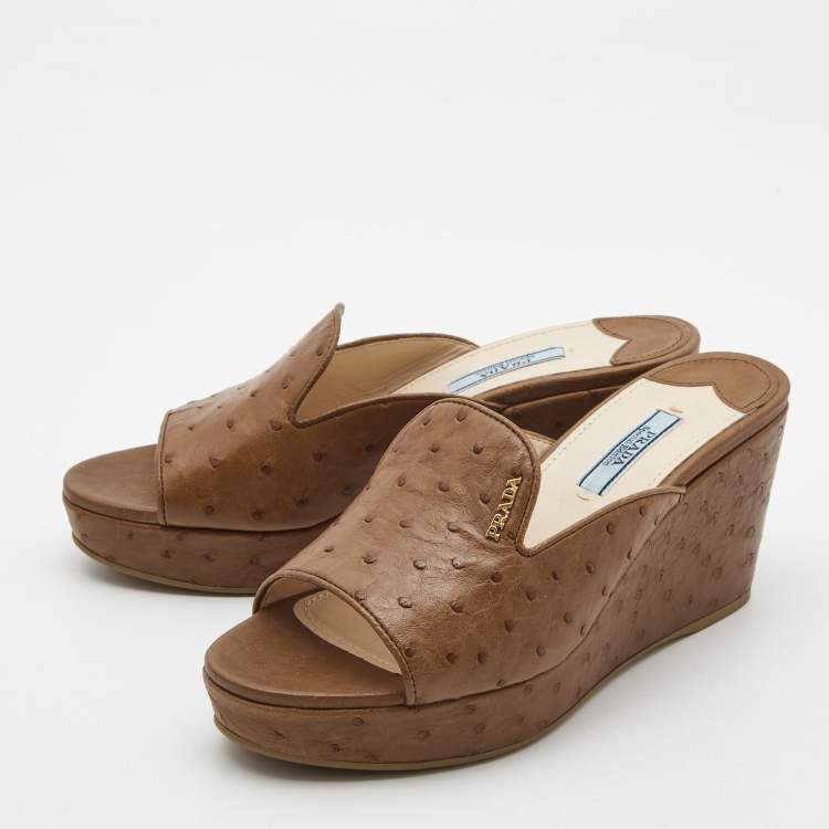 Pre Owned Prada Brown Ostrich Leather Wedge Platform Open Toe Slide Sandals Size 37.5