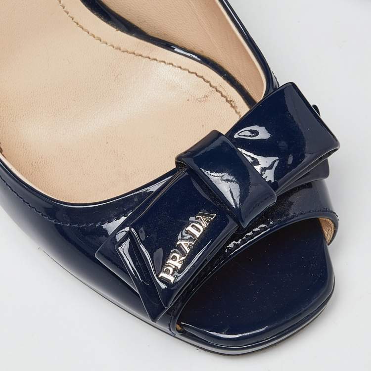 Pre Owned Prada Navy Blue Patent Leather Bow Peep Toe Wedge Pumps Size 37.5