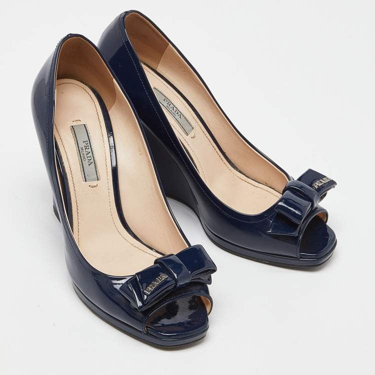 Pre Owned Prada Navy Blue Patent Leather Bow Peep Toe Wedge Pumps Size 37.5