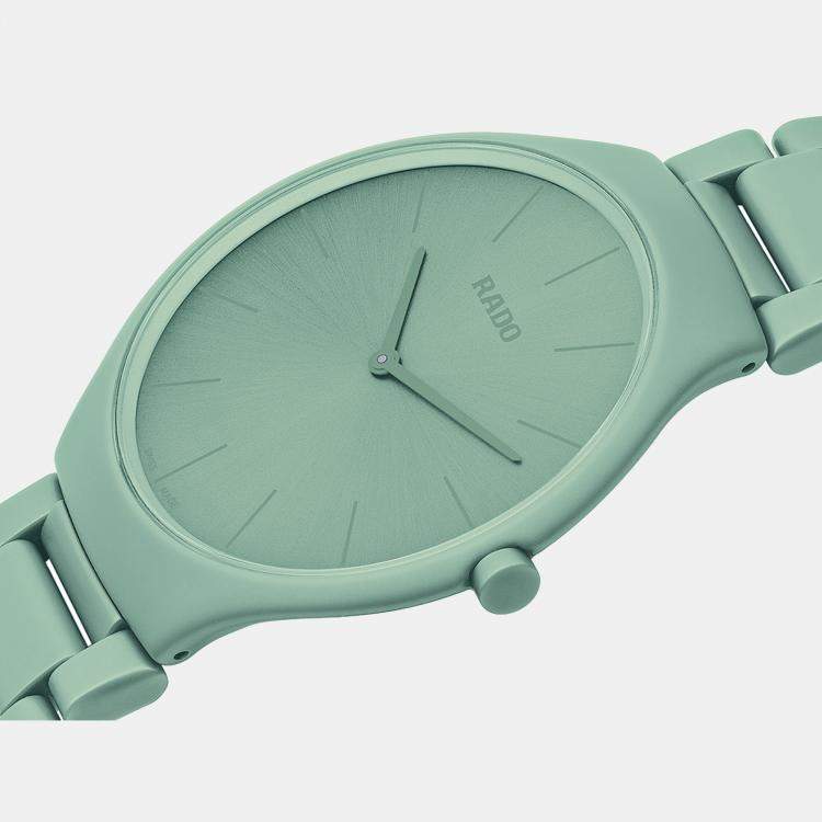 Pre Owned Rado English Green HIgh-Tech Ceramic True R27096662 Women's Wristwatch 39 mm 