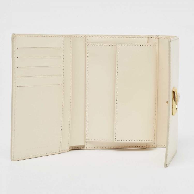 Pre Owned Ralph Lauren White Leather Stirrup Trifold Wallet