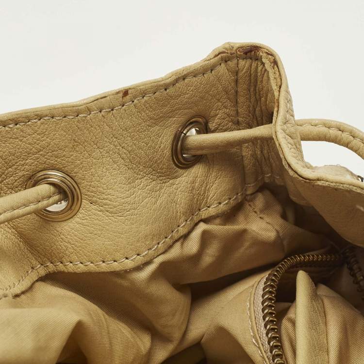 مملوكة مسبقًا RED Valentino Small Gold/Cream Sequins Drawstring Backpack