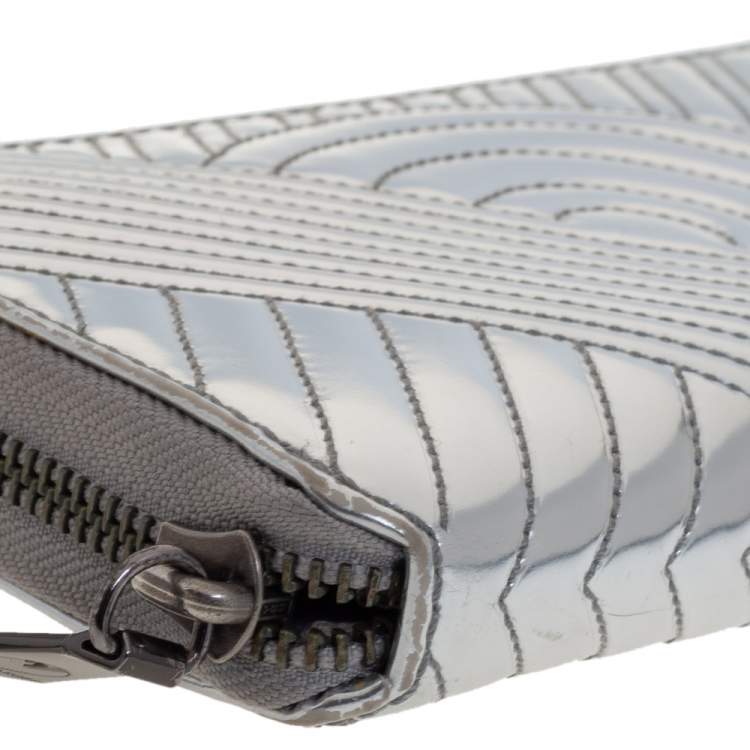 Pre Owned Reed Krakoff Silver Leather Zip Around Wallet