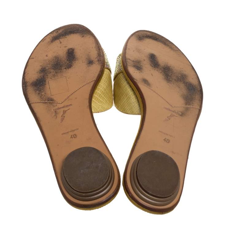 Pre Owned Rene Caovilla Yellow Lizard Embossed Leather And Satin Crystal Embellished Thong Flat Slides Size 40