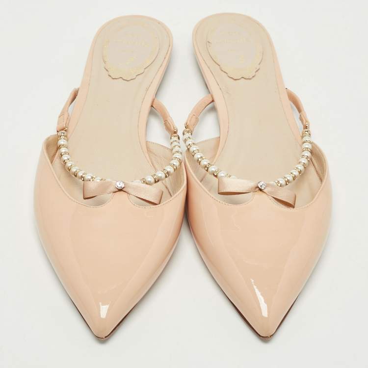 Pre Owned Renè Caovilla Beige Patent Leather Pearl Embellished Pointed Toe Flat Slides Size 38.5