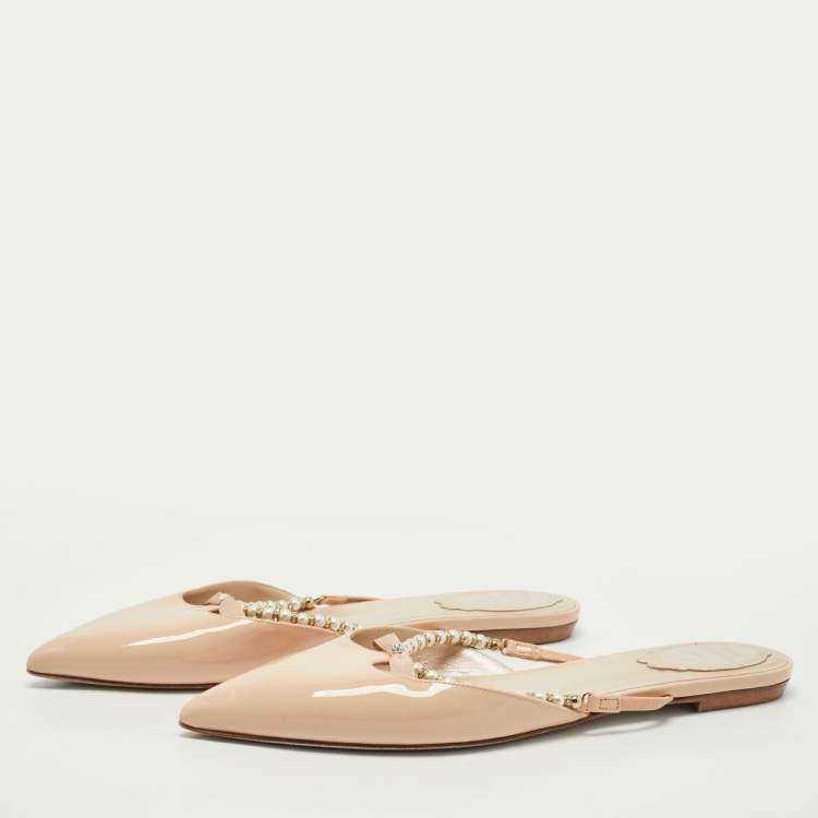 Pre Owned Renè Caovilla Beige Patent Leather Pearl Embellished Pointed Toe Flat Slides Size 38.5