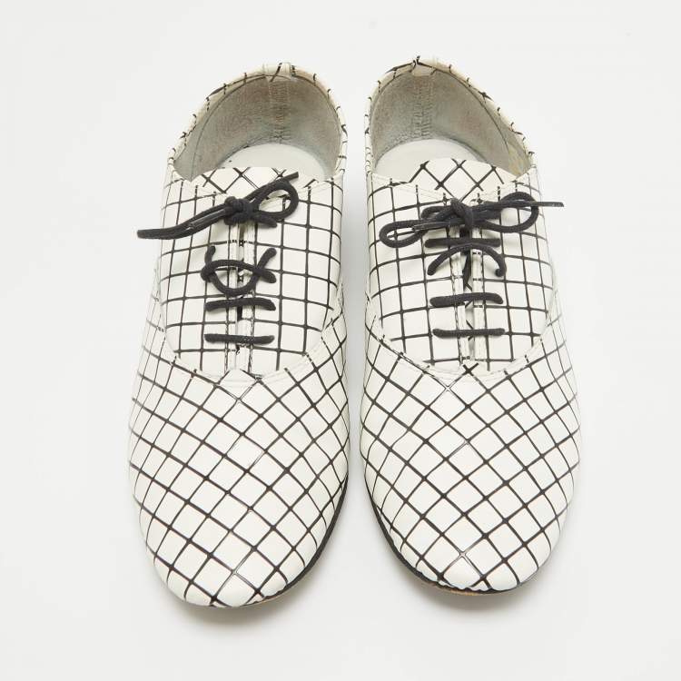 Pre Owned Repetto White/Black Printed Leather Derby Size 39