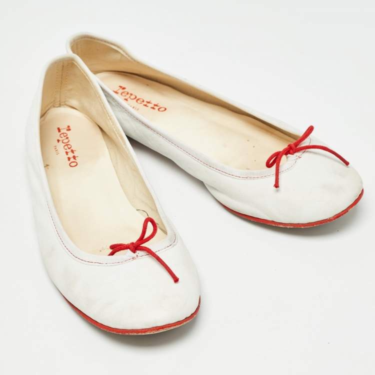 Pre Owned Repetto White Leather Bow Ballet Flats Size 39