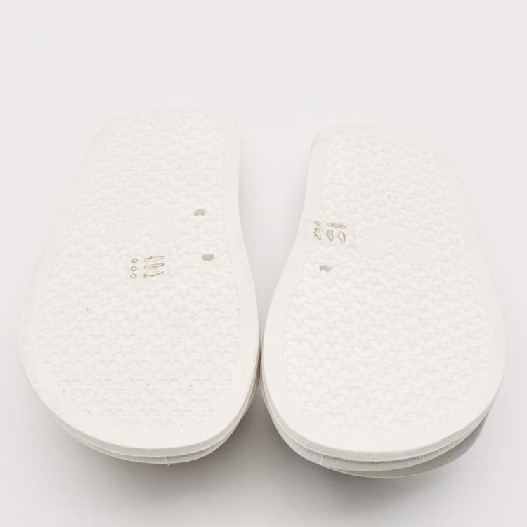 Pre Owned Roberto Cavalli White Rubber RC Logo Pool Slides Size 42