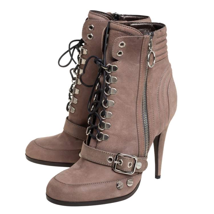 مملوكة مسبقًا Roberto Cavalli Grey Nubuck Round-Toe Lace-Up Boots Size 39