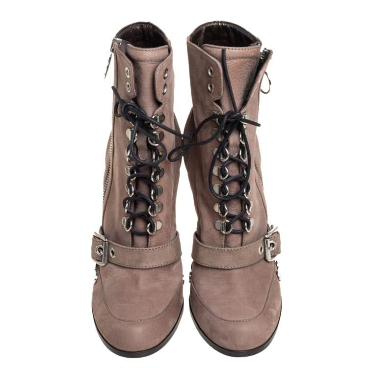 مملوكة مسبقًا Roberto Cavalli Grey Nubuck Round-Toe Lace-Up Boots Size 39