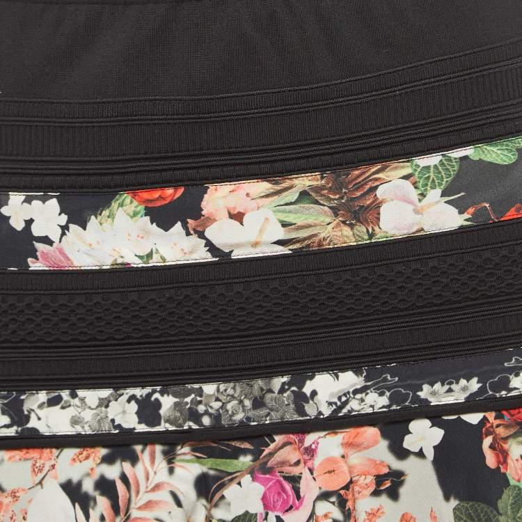 Pre Owned Roberto Cavalli Black Floral Printed Knit Flared Mini Skirt S