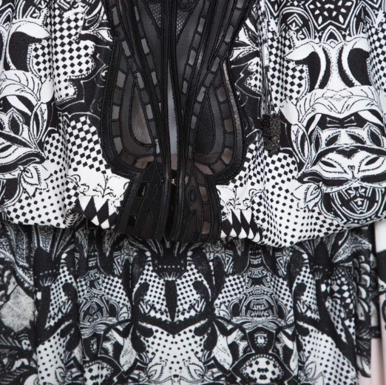 Pre Owned Roberto Cavalli Multicolor Printed Jersey Cutwork Neckline Detail Maxi Dress M