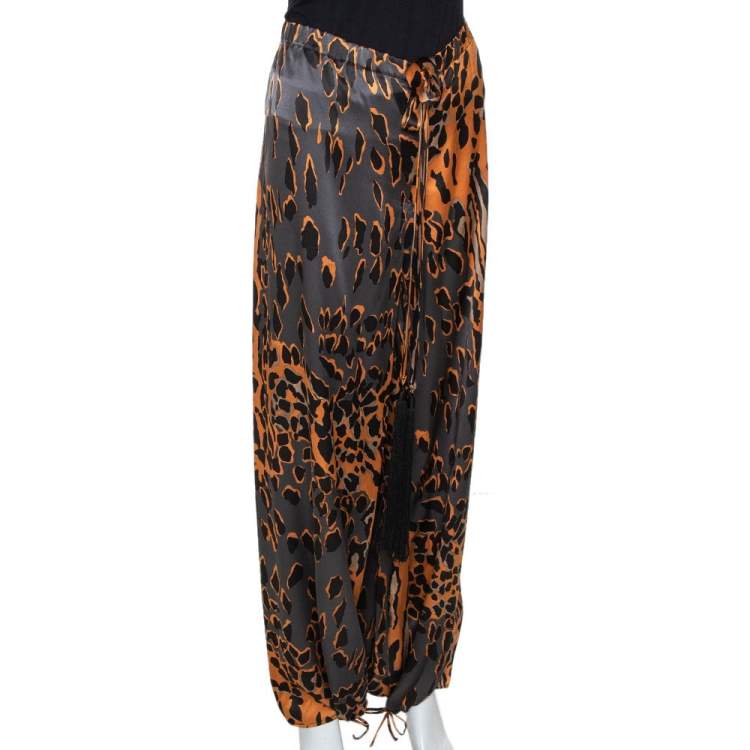 Pre Owned Roberto Cavalli Orange & Graphite Leopard Printed Silk Pants M