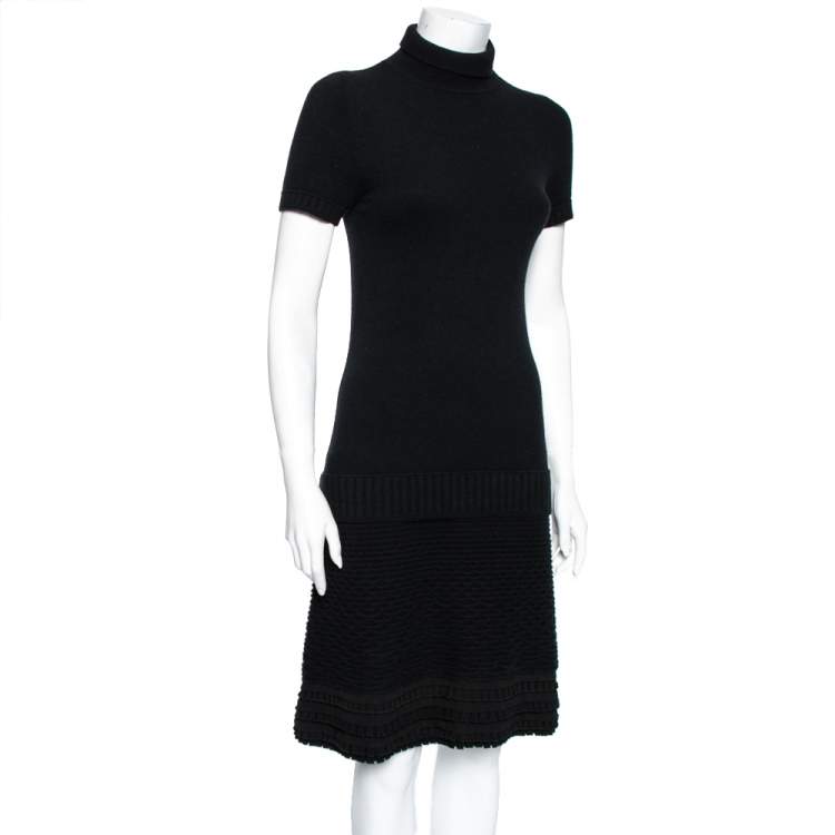 مملوكة مسبقًا Roberto Cavalli Black Wool Wave and Ruffle Textured Hem Turtleneck Dress M