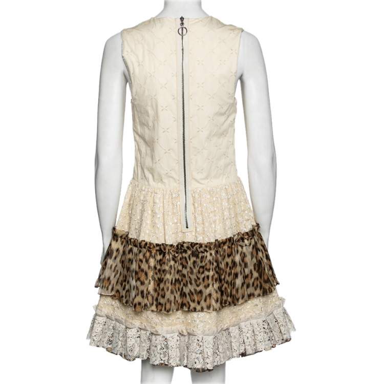مملوكة مسبقًا Roberto Cavalli Beige Eyelet Cotton & Lace Trimmed Tiered Dress M 