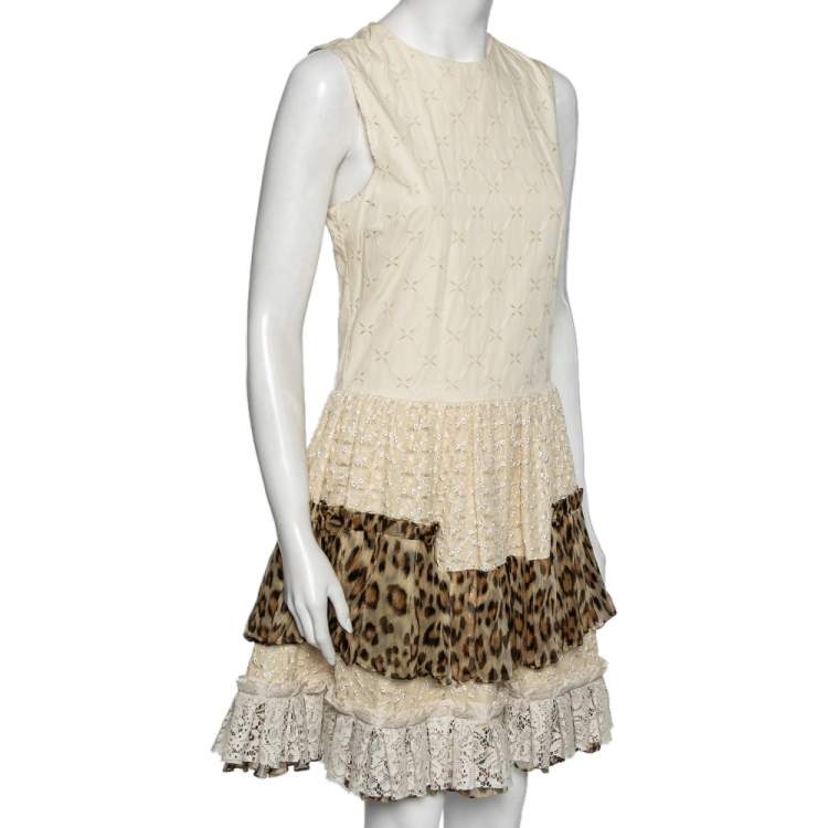 مملوكة مسبقًا Roberto Cavalli Beige Eyelet Cotton & Lace Trimmed Tiered Dress M 