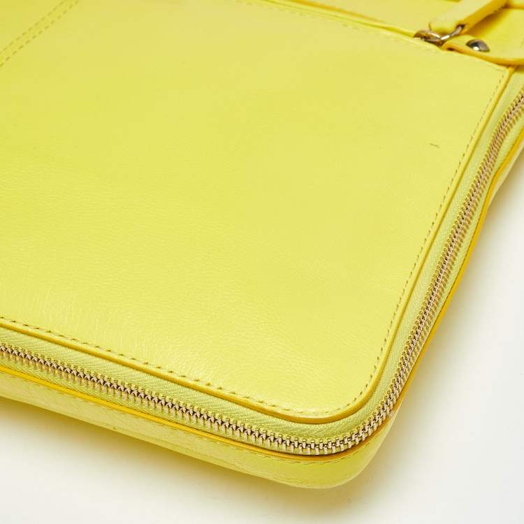 Pre Owned Roberto Cavalli Yellow Leather RC Zip Around Clutch