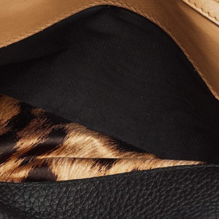 مملوكة مسبقًا محفظة بسلسلة روبerto cavalli جلد أسود بغطاء