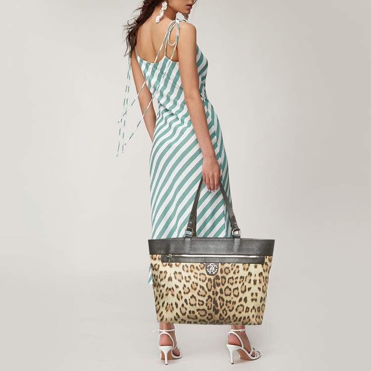 Pre Owned حقيبة يد روبerto cavalli قماش ونقشة فهد بني وجلد سوستة علوية