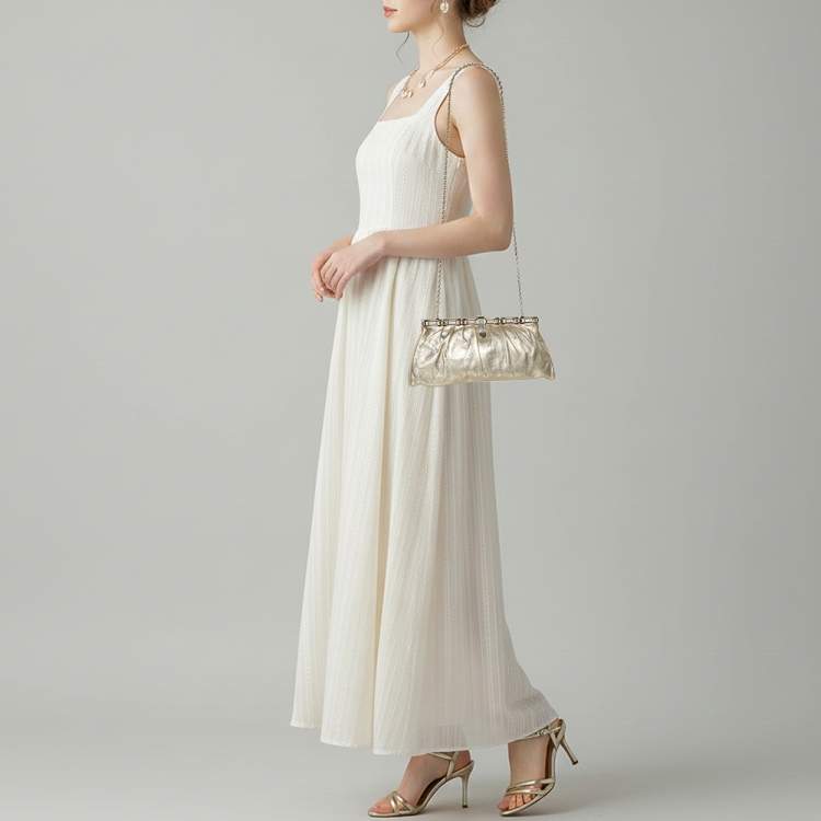 مملوكة مسبقًا Roberto Cavalli Gold Metallic Leather Chain Clutch Bag