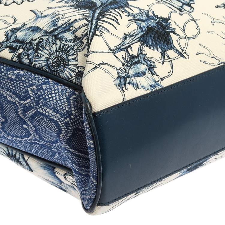 Pre Owned Roberto Cavalli Blue/White Printed Canvas and Leather Shopper Tote