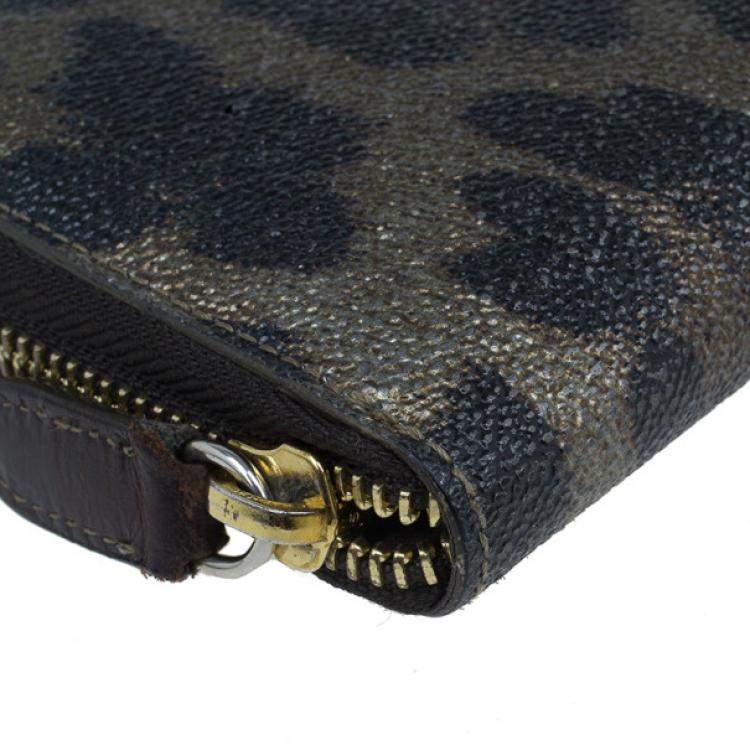 مملوكة مسبقًا Roberto Cavalli Leopard Print Wallet