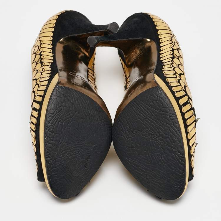 Pre Owned Roberto Cavalli Gold/Black Suede Leather Fish Scale Peep Toe Platform Pumps Size 40