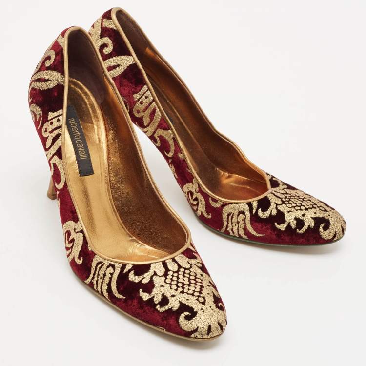 Pre Owned Roberto Cavalli Burgundy/Gold Leather and Velvet Round Toe Pumps Size 38.5