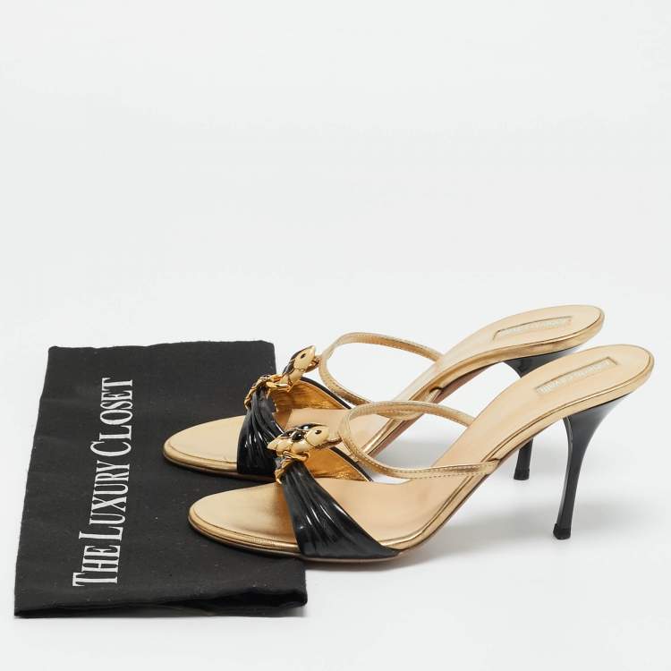 مملوكة مسبقًا Roberto Cavalli Gold/Black Leather and Patent Embellished Brooch Slide Sandals Size 39