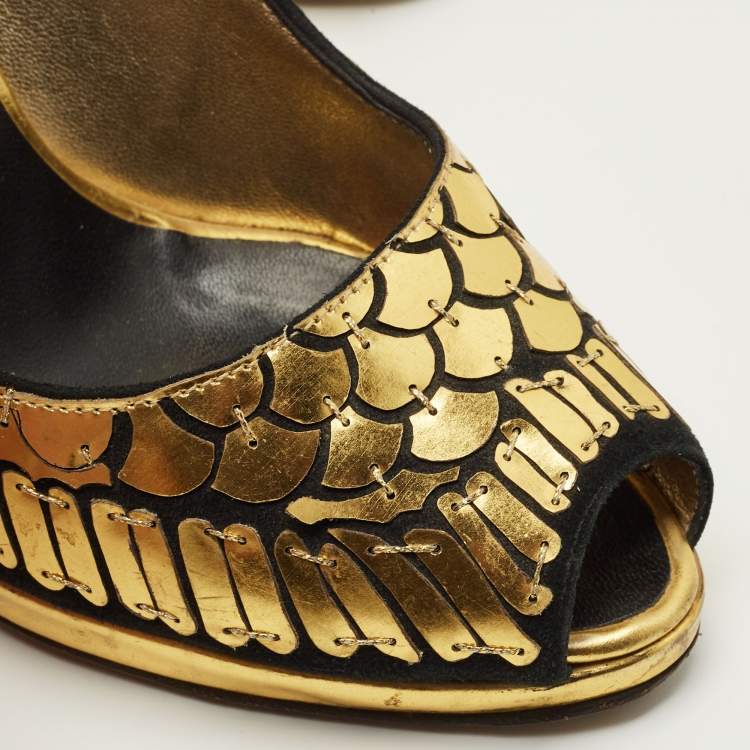 Pre Owned Roberto Cavalli Black/Gold Suede Scale Embellish Peep Toe Pumps Size 36.5