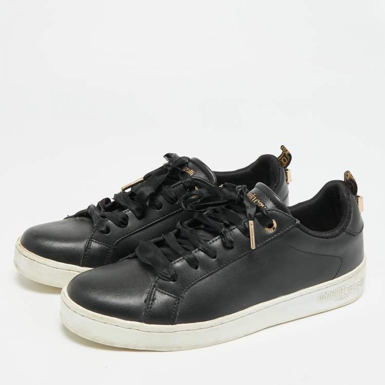مملوكة مسبقًا Roberto Cavalli Size 38 Black Leather Low Top Sneakers