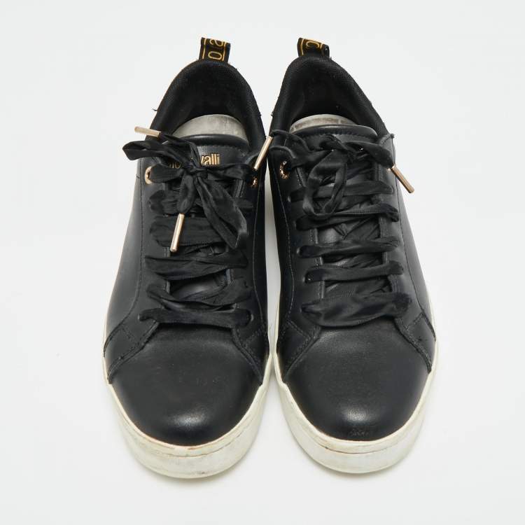 مملوكة مسبقًا Roberto Cavalli Size 38 Black Leather Low Top Sneakers