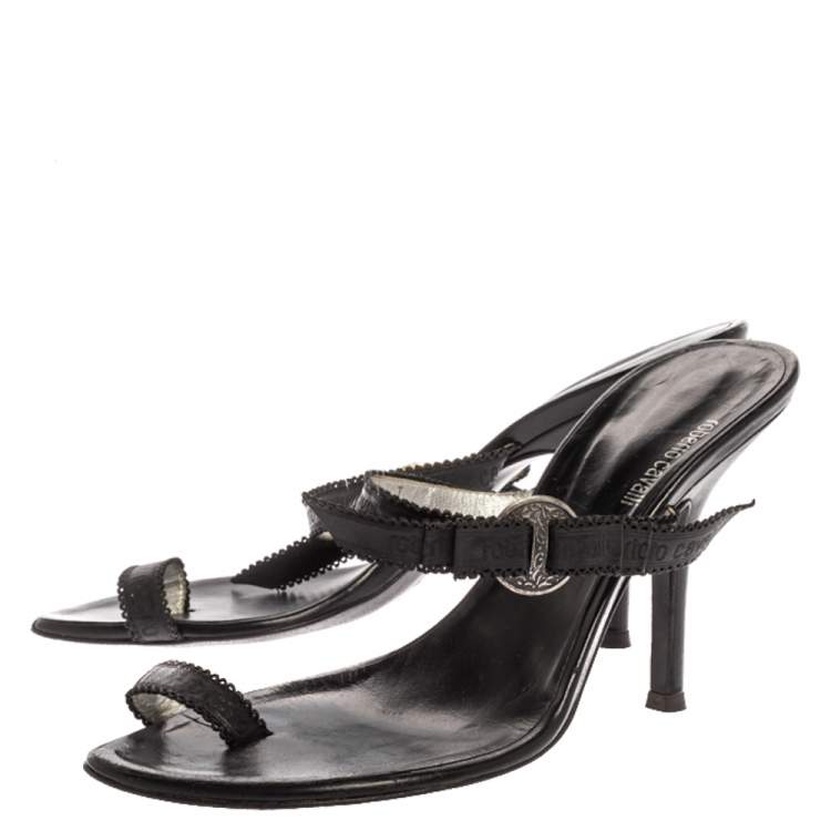 Pre Owned Roberto Cavalli Black Leather Toe Ring Sandals Size 37