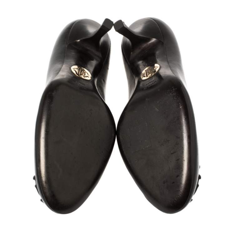 Pre Owned Roberto Cavalli Black Leather Logo Round Toe Pumps Size 37.5