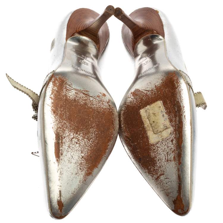 Pre Owned Roberto Cavalli Silver Leather Slip On Pointed Toe Pumps Size 38