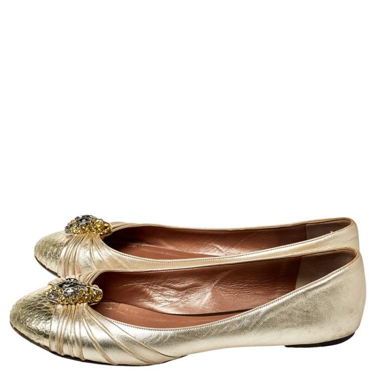 Pre Owned Roberto Cavalli Metallic Gold Leather Snake Head Crystal Embellished Ballet Flats Size 39.5