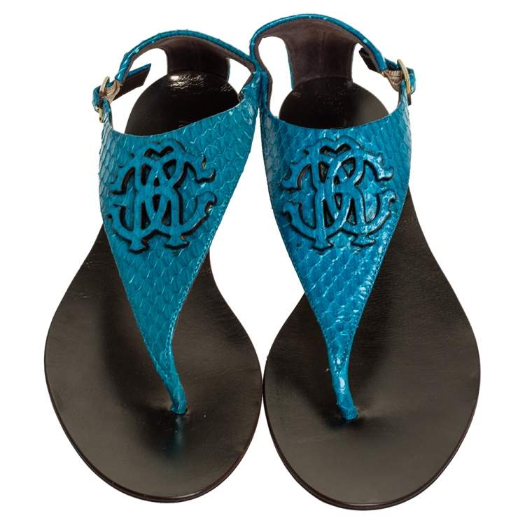 مملوكة مسبقًا Roberto Cavalli Blue Python Embossed Leather Logo Embellished Thong Flat Sandals Size 39