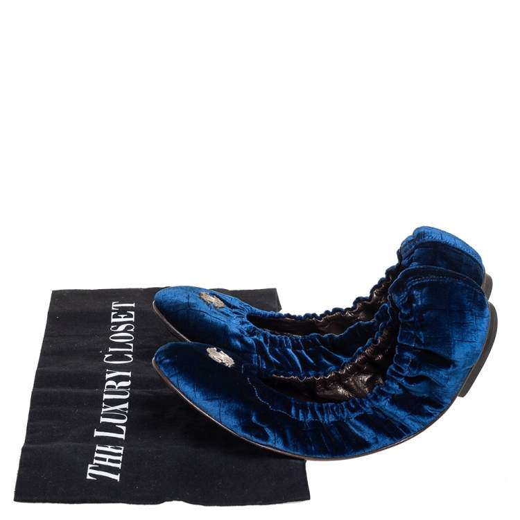 Pre Owned Roberto Cavalli Blue Velvet Srunch Ballet Flats Size 39