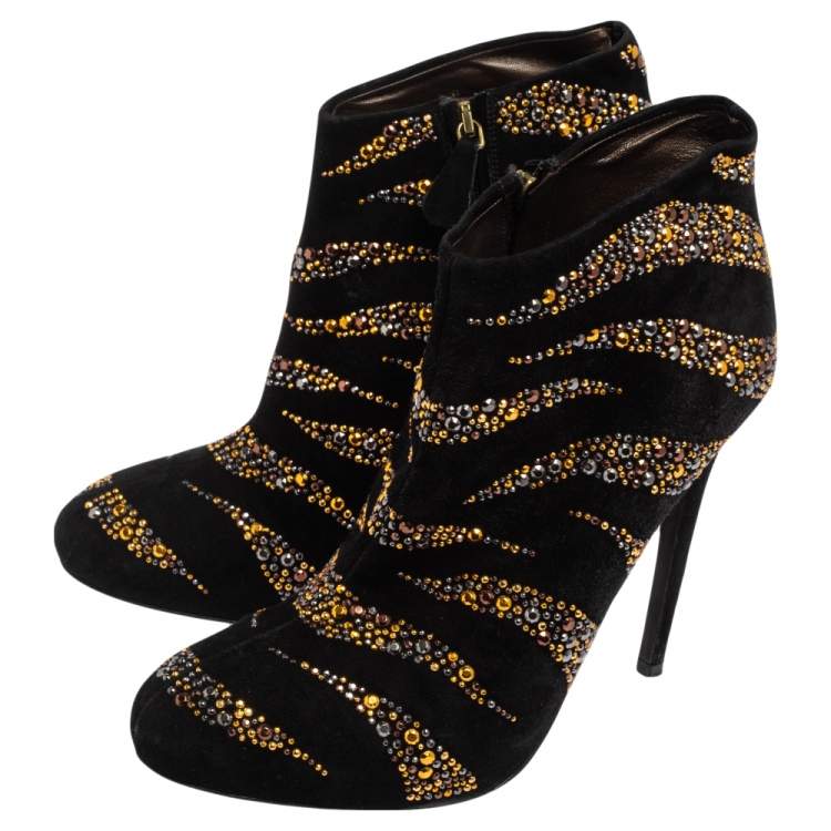 Pre Owned Roberto Cavalli Black Suede Studded Embellished Ankle Boots Size 40