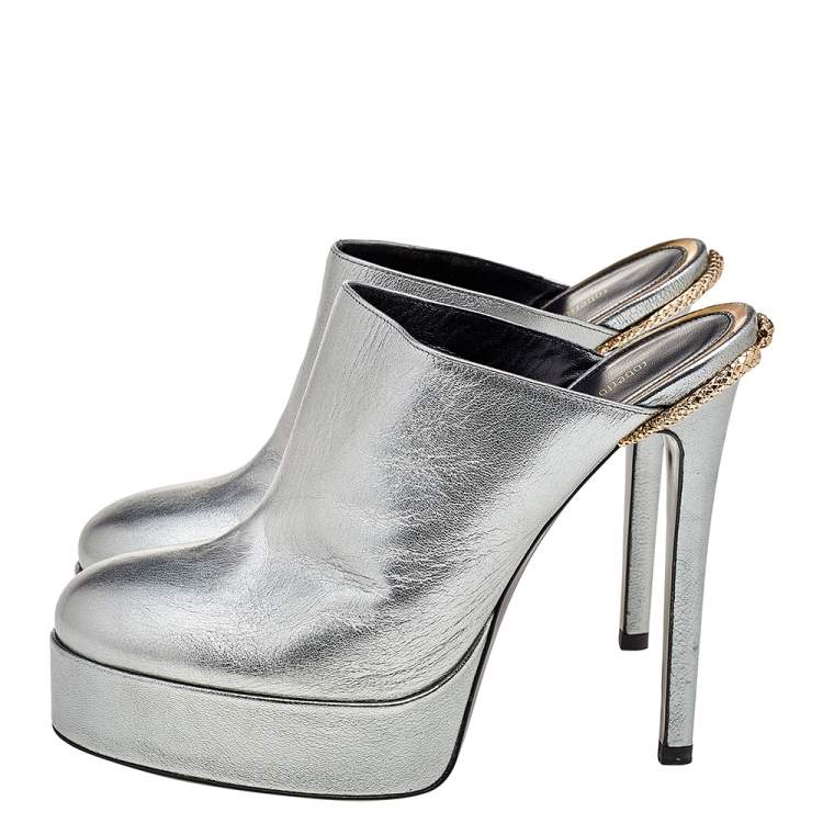 Pre Owned Roberto Cavalli Metallic Silver Leather Platform Mules Size 38