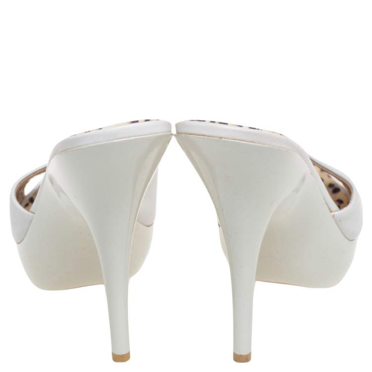 Pre Owned Roberto Cavalli White Leather Logo Buckle Platform Sandals Size 40
