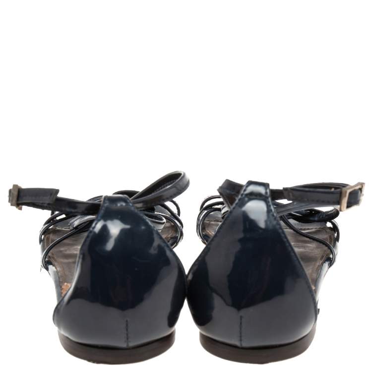 مملوكة مسبقًا Roberto Cavalli Navy Blue Leather Strappy Flat Sandals Size 38