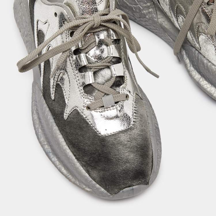 Pre Owned Roberto Cavalli Silver Calfhair and Laminated Leather V1per Lace Up Sneakers Size 40