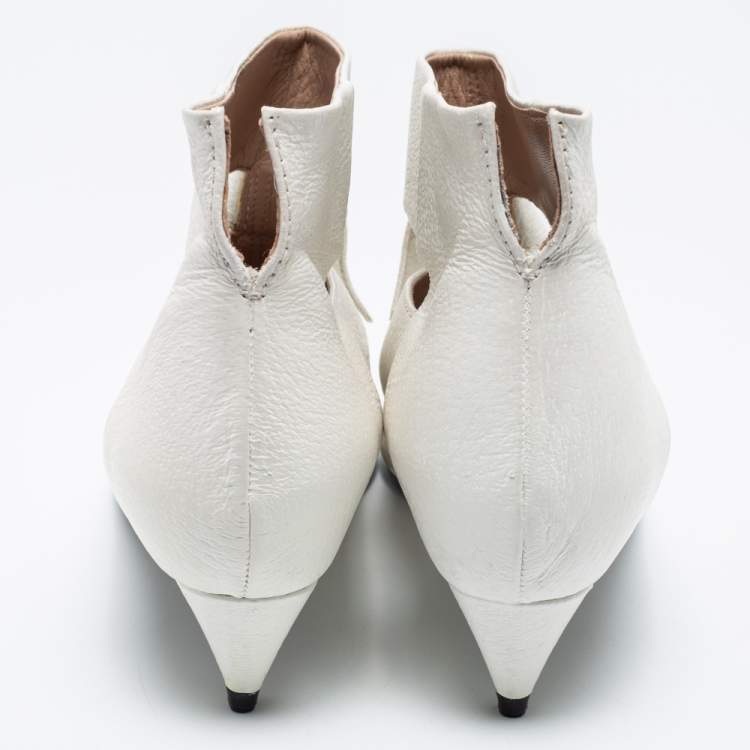 Pre Owned Rochas White Leather Kitten Heel Booties Size 37 