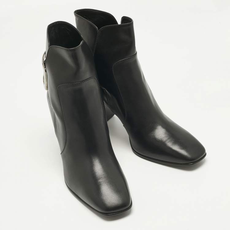 Pre Owned Roger Vivier Black Leather Polly Booties Size 40.5