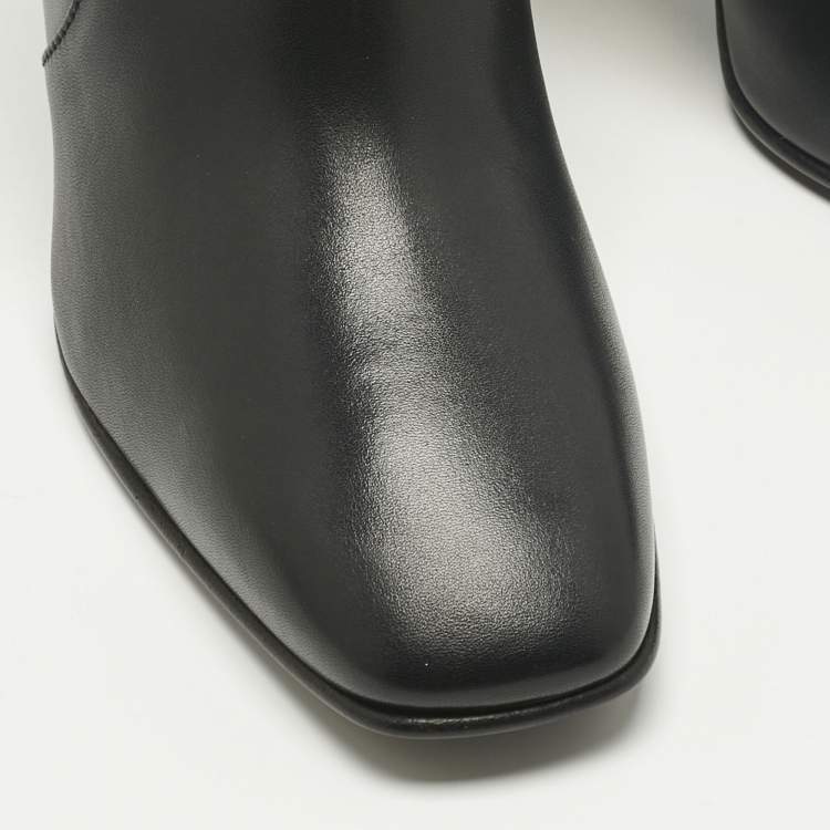 Pre Owned Roger Vivier Black Leather Polly Booties Size 40.5