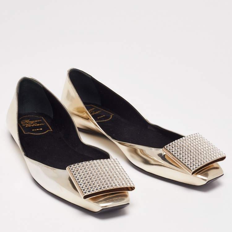 Pre Owned Roger Vivier Gold Leather Crystal Embellishment Ballet Flats Size 37