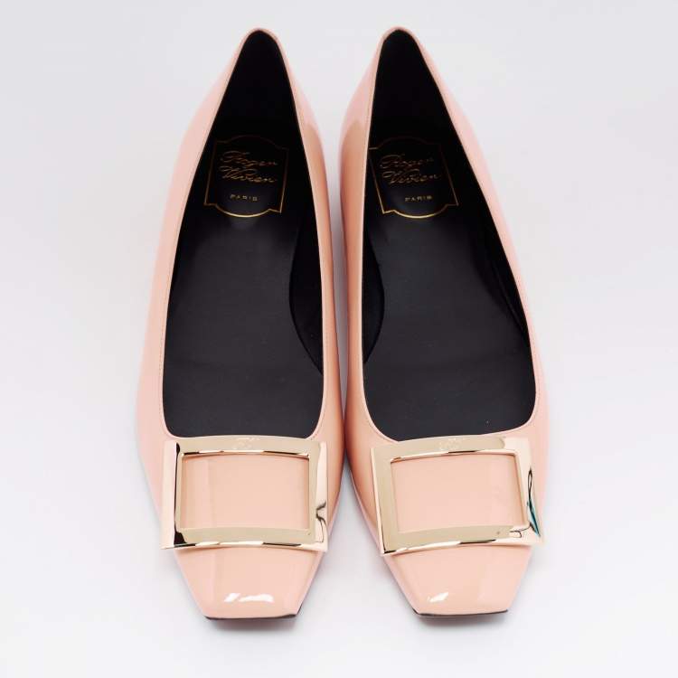 مملوكة مسبقًا Roger Vivier Beige Patent Leather Trompette Ballet Flats Size 41