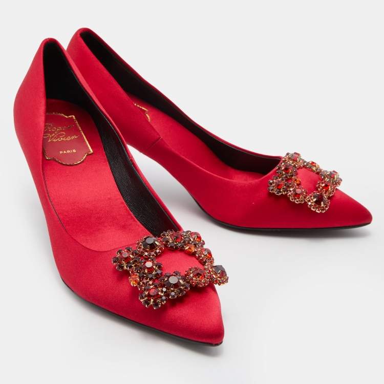 Pre Owned Roger Vivier Red Satin Crystal Embellished Flower Strass Buckle Pumps Size 39